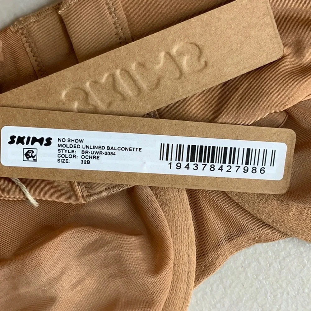 SKIMS molded no show unlined balconette bra 31B OCHRE - Picture 3 of 3